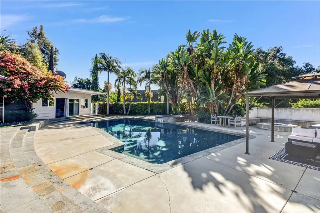 2880 N Theodora, Covina, California 91724 home-pic-31