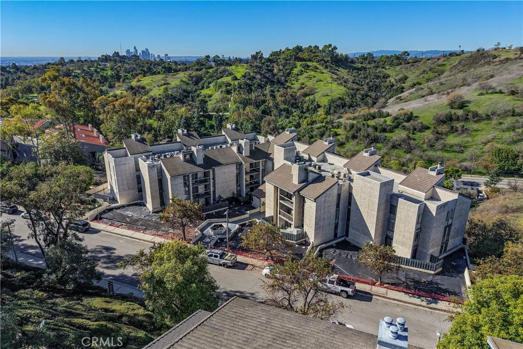 4239 Via Arbolada 303, Los Angeles, California 90042 home-pic-0