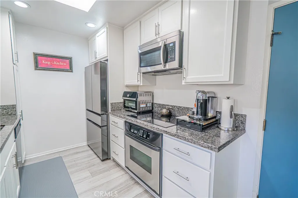 4239 Via Arbolada 303, Los Angeles, California 90042 home-pic-12