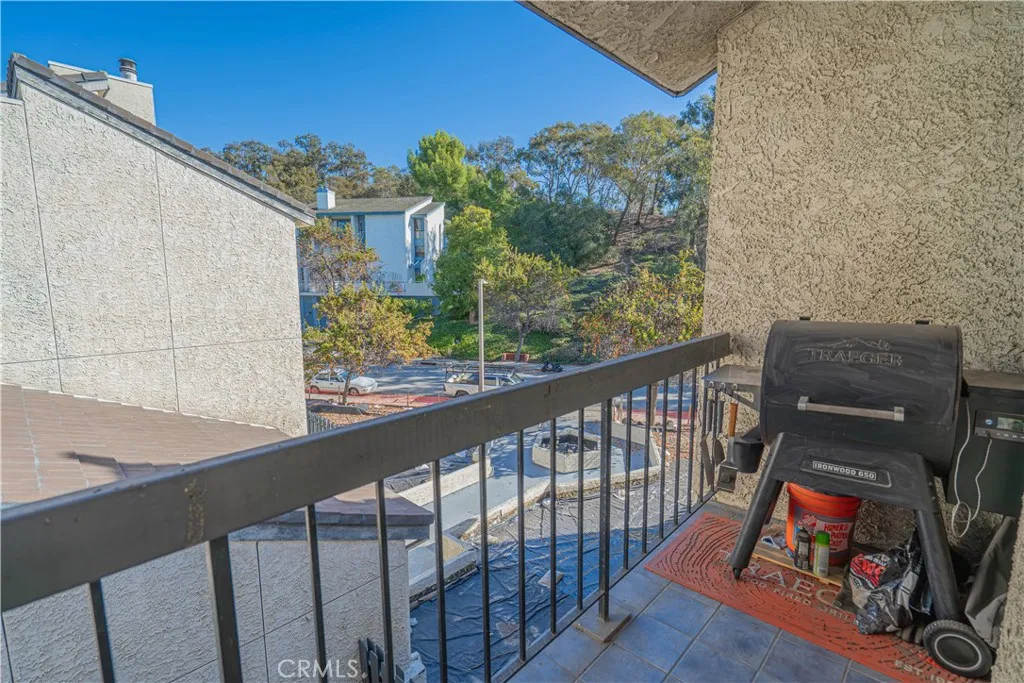 4239 Via Arbolada 303, Los Angeles, California 90042 home-pic-45