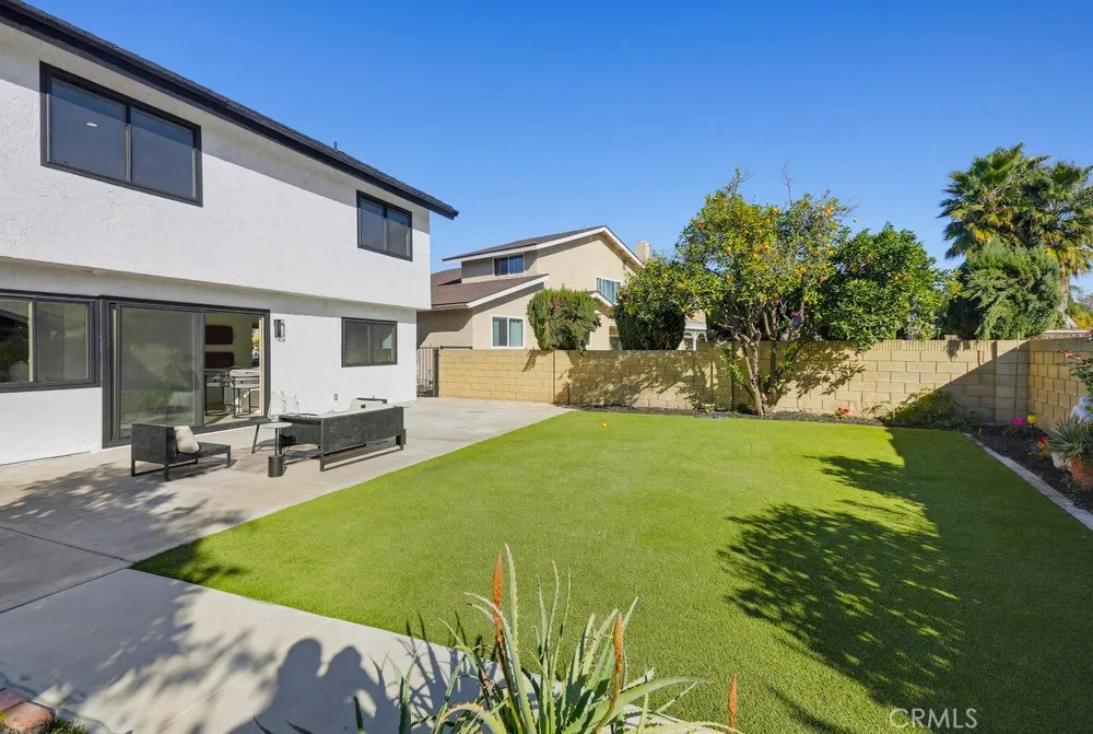 2228 E Nyon Avenue, Anaheim, California 92806 home-pic-45