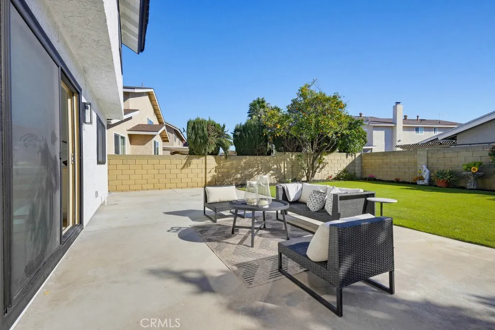 2228 E Nyon Avenue, Anaheim, California 92806 home-pic-46