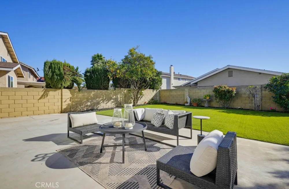 2228 E Nyon Avenue, Anaheim, California 92806 home-pic-47