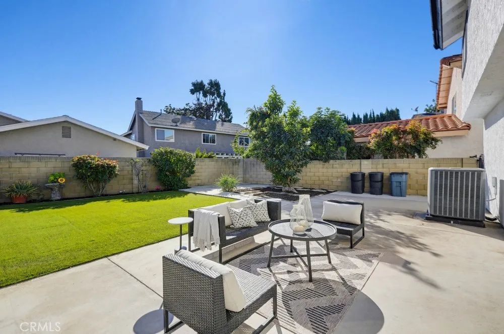 2228 E Nyon Avenue, Anaheim, California 92806 home-pic-43