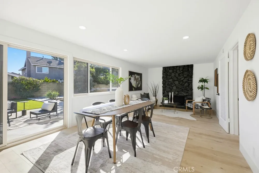 2228 E Nyon Avenue, Anaheim, California 92806 home-pic-14