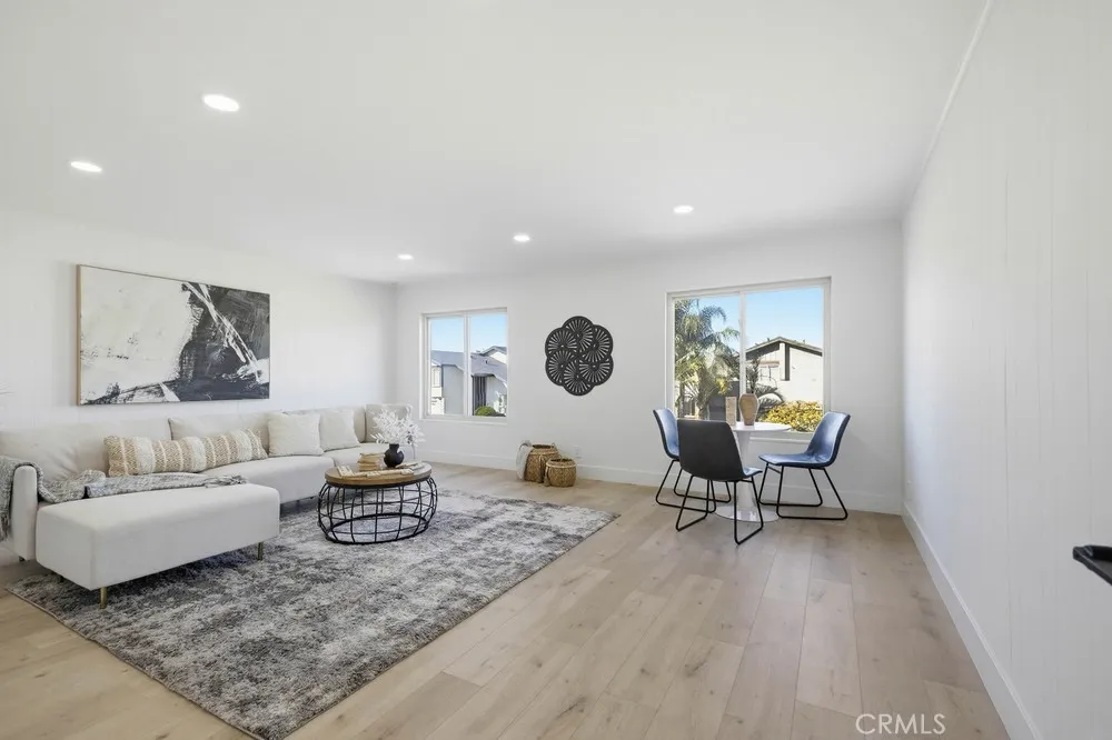 2228 E Nyon Avenue, Anaheim, California 92806 home-pic-27