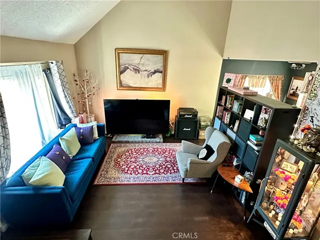 1142 Brentwood, Rialto, California 92376