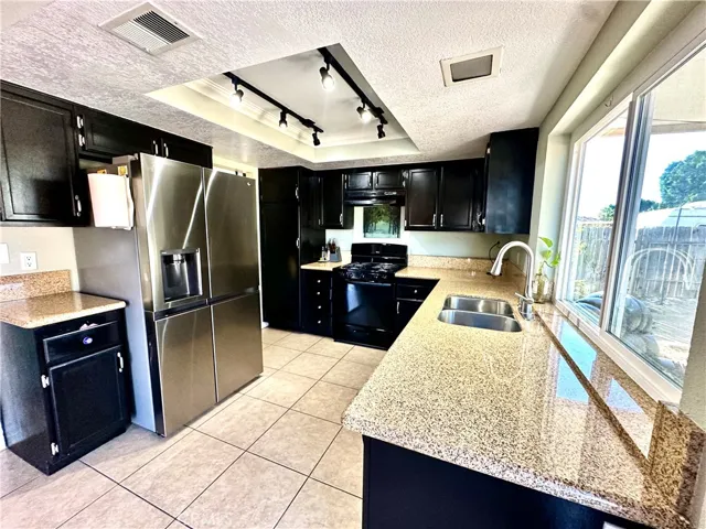 1142 Brentwood, Rialto, California 92376