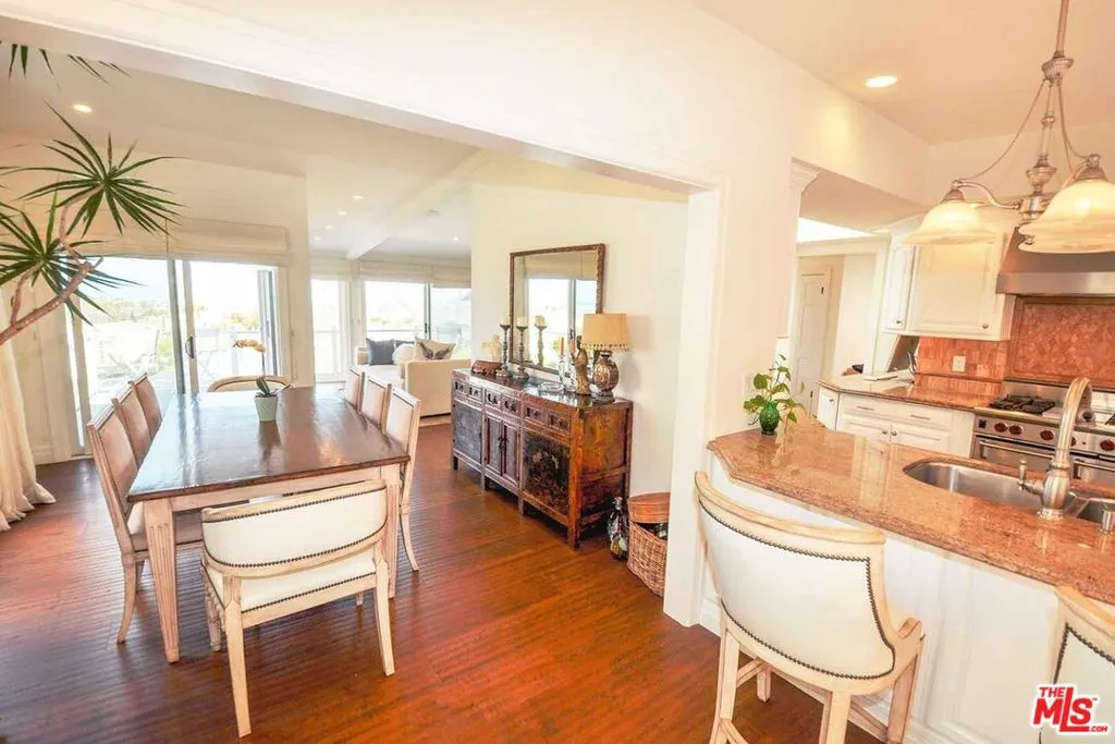 218 Montreal Street, Playa Del Rey, California 90293 home-pic-43