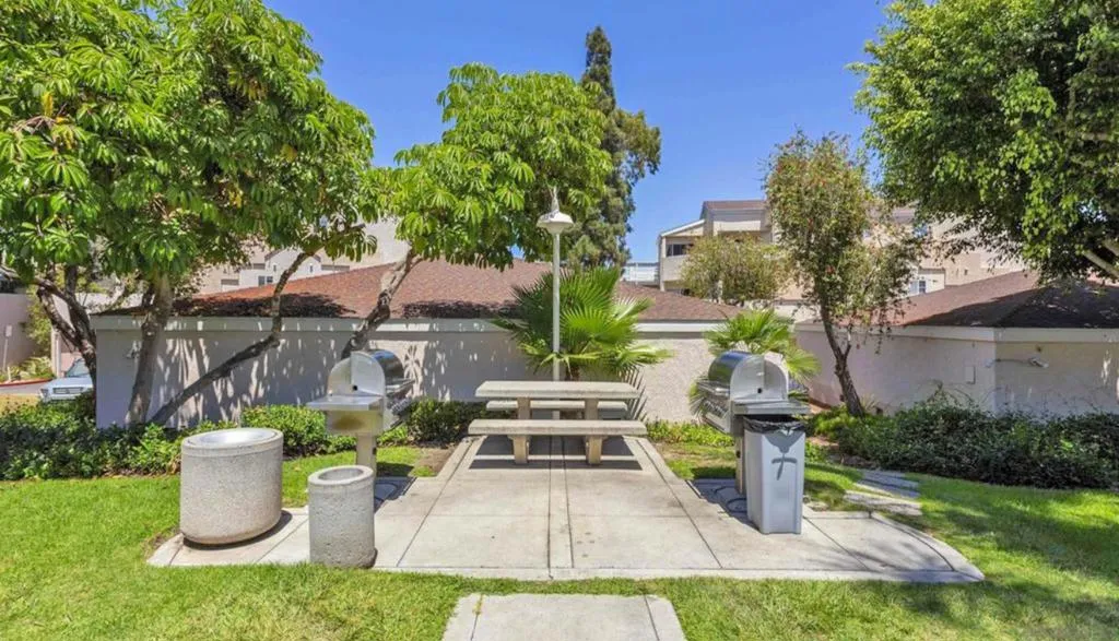 7087 Camino Revueltos home-pic-23