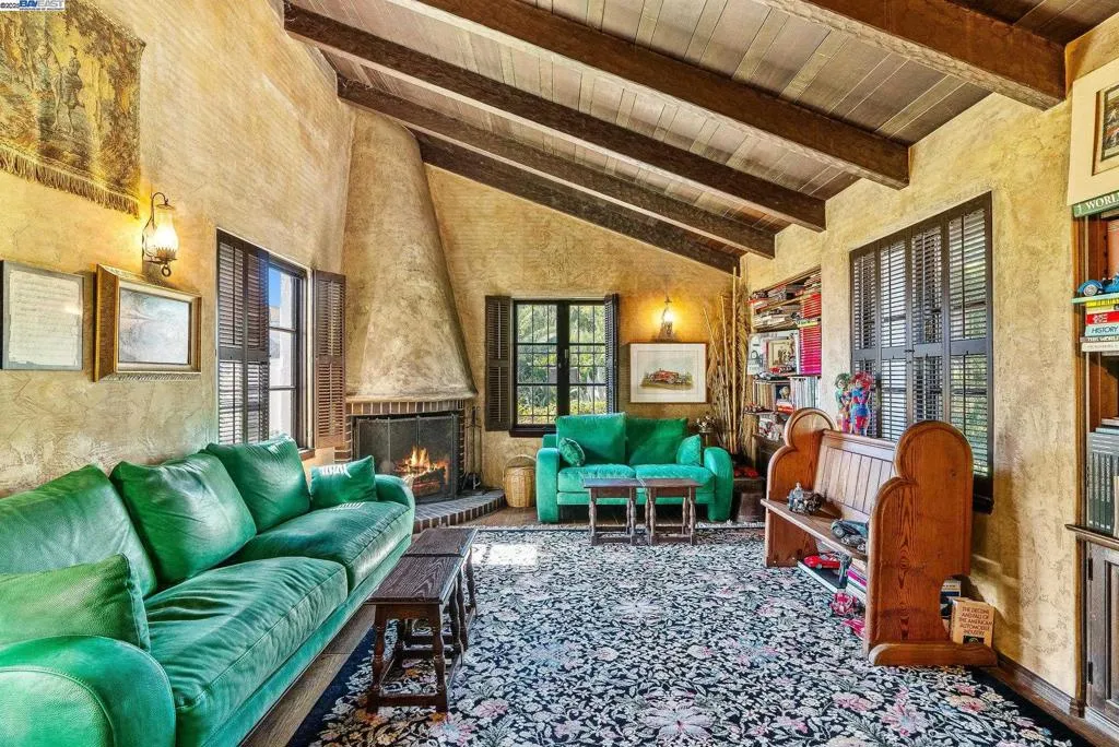 921 Warren Street, Hayward, California 94541 home-pic-10