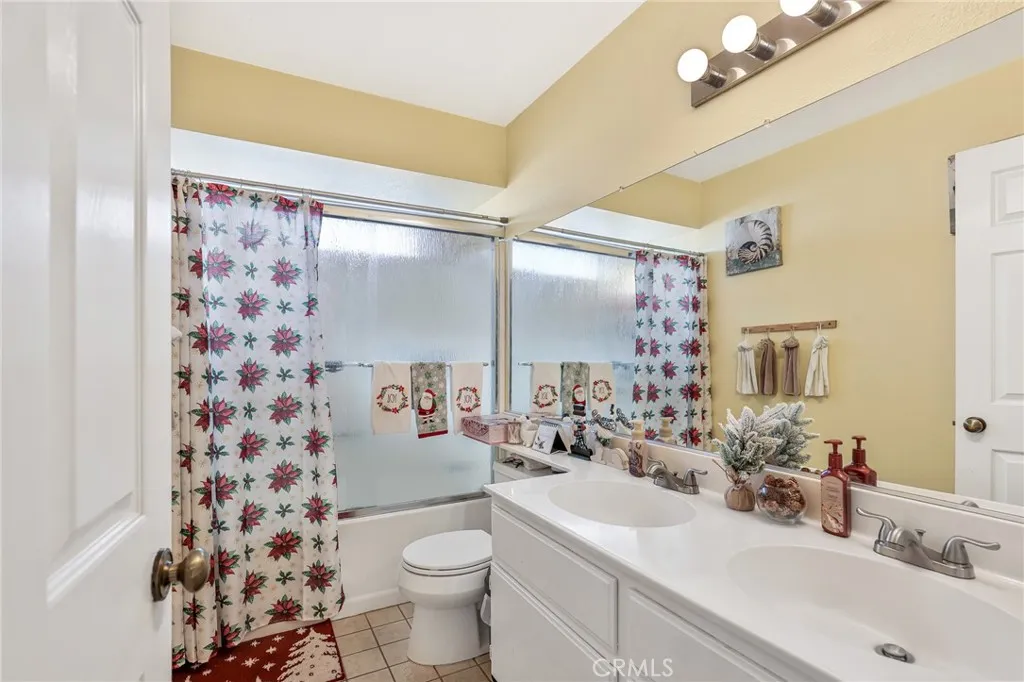3027 W Avenue J4, Lancaster, California 93536 home-pic-21