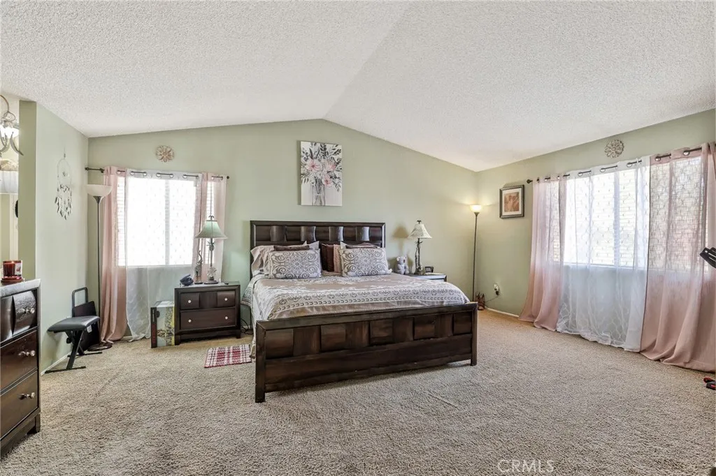3027 W Avenue J4, Lancaster, California 93536 home-pic-16