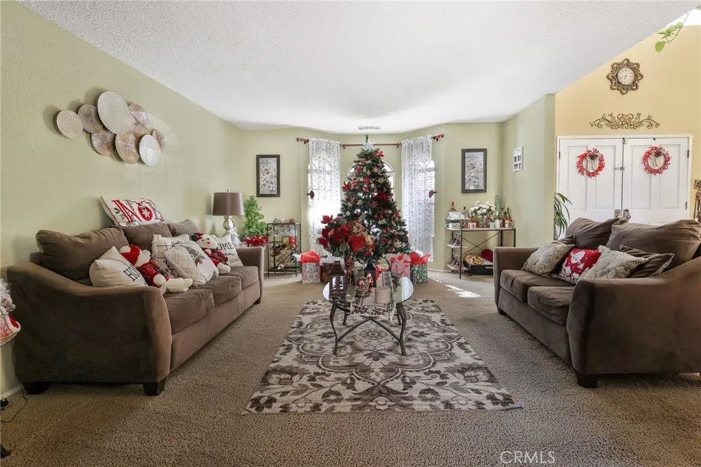 3027 W Avenue J4, Lancaster, California 93536 home-pic-6