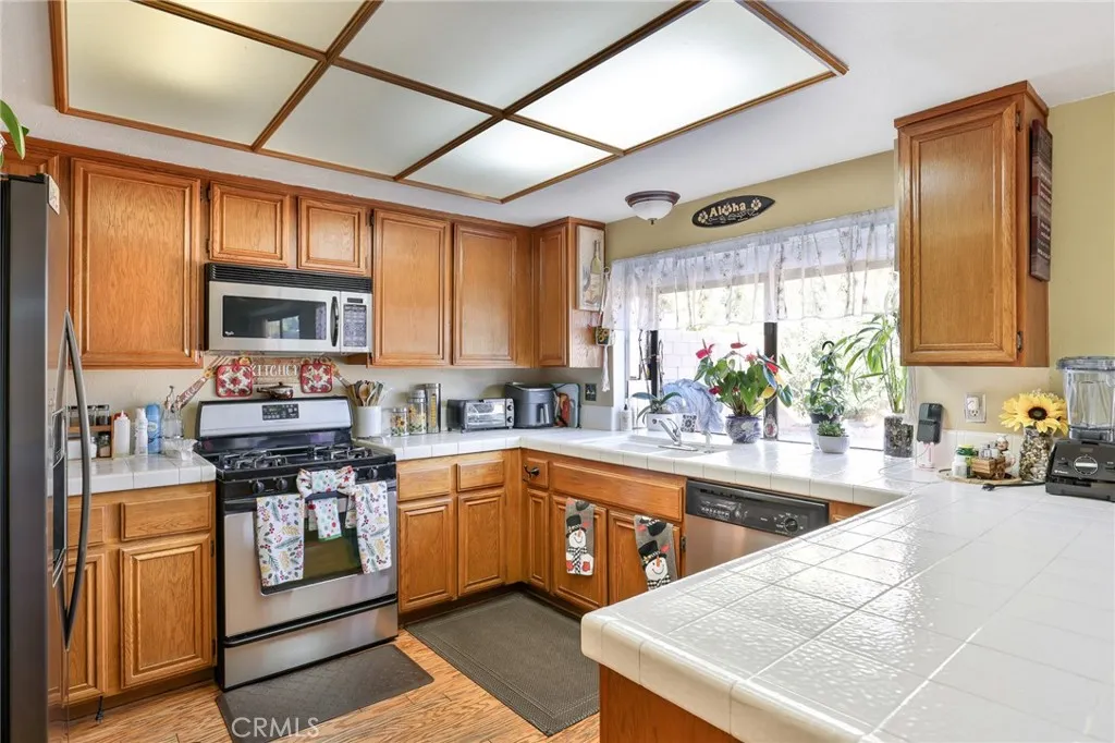 3027 W Avenue J4, Lancaster, California 93536 home-pic-9