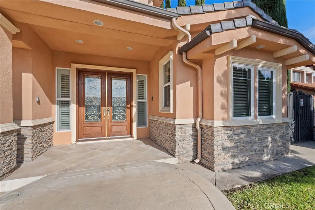 21819 E Chestnut Court, Walnut, California 91789 home-pic-2