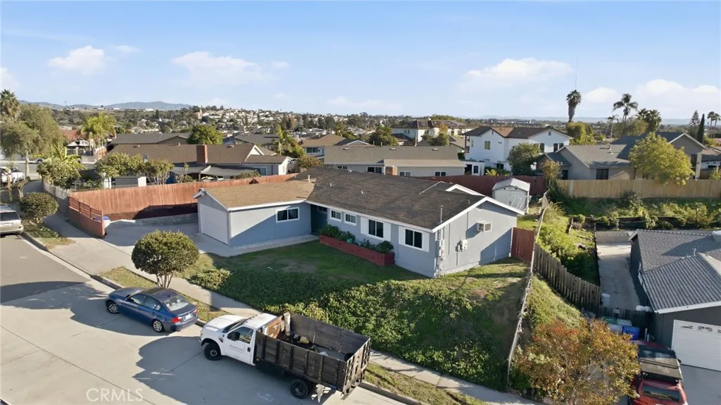 4975 Loris, San Diego, California 92105 home-pic-4