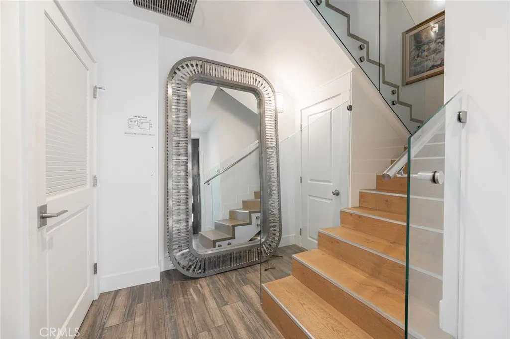 2239 Laurel Canyon, Los Angeles, California 90046 home-pic-27