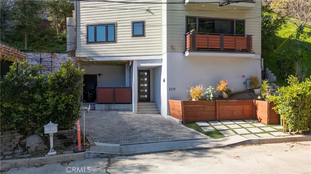 2239 Laurel Canyon, Los Angeles, California 90046 home-pic-0