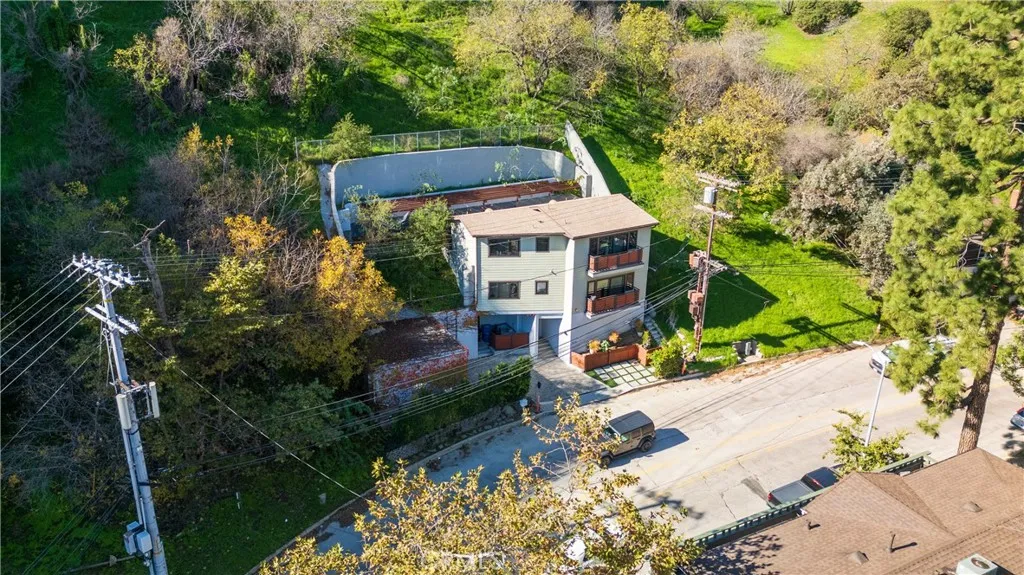 2239 Laurel Canyon, Los Angeles, California 90046 home-pic-1