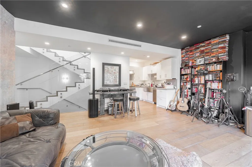 2239 Laurel Canyon, Los Angeles, California 90046 home-pic-7