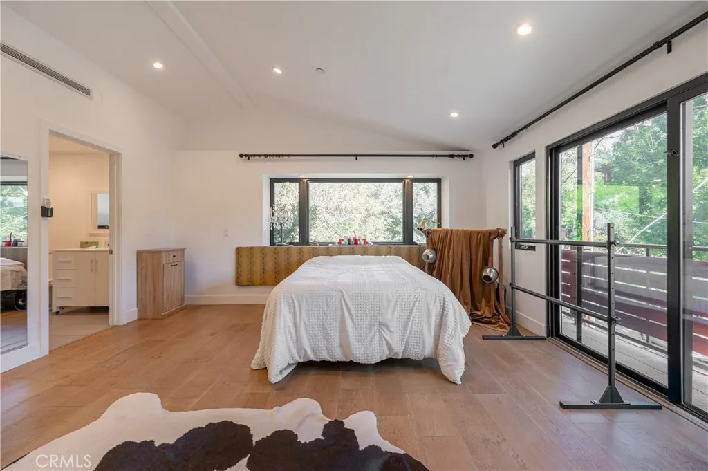 2239 Laurel Canyon, Los Angeles, California 90046 home-pic-21