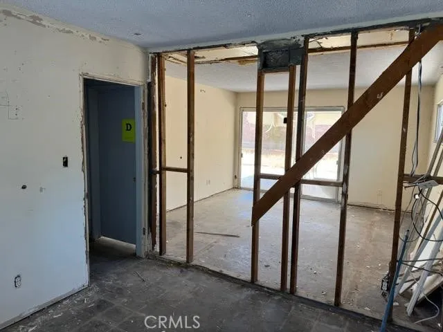 1118 E Avenue J3, Lancaster, California 93535 home-pic-10