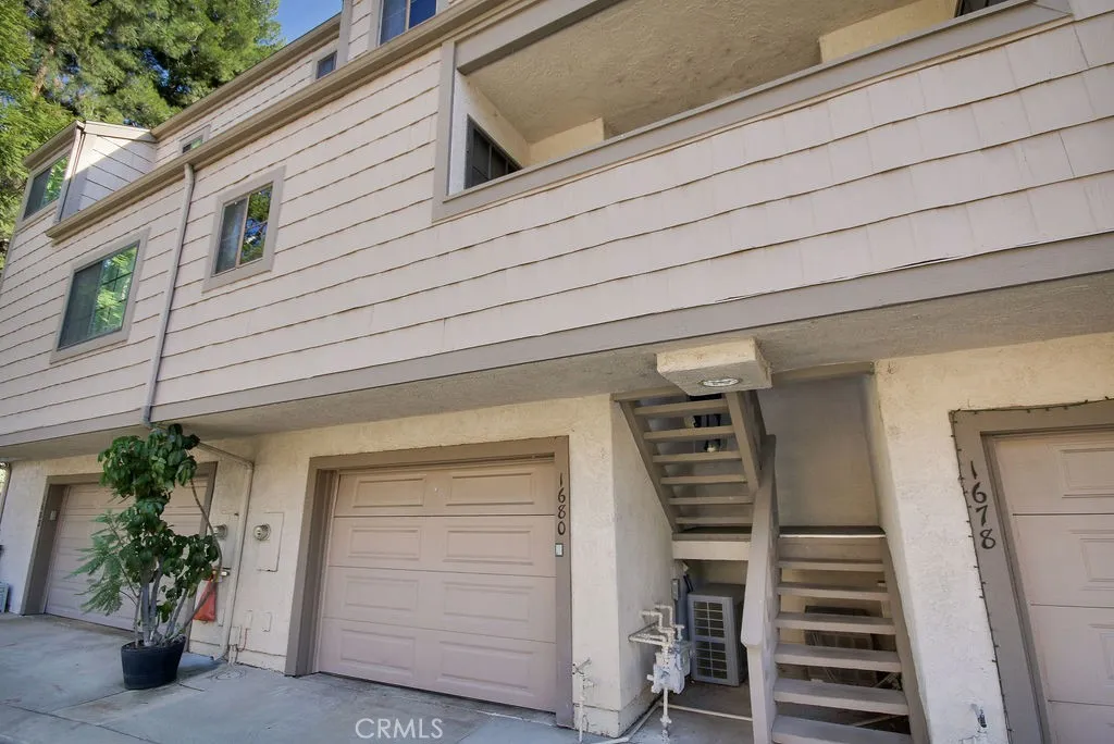 1680 Shady Brook, Fullerton, California 92831 home-pic-3