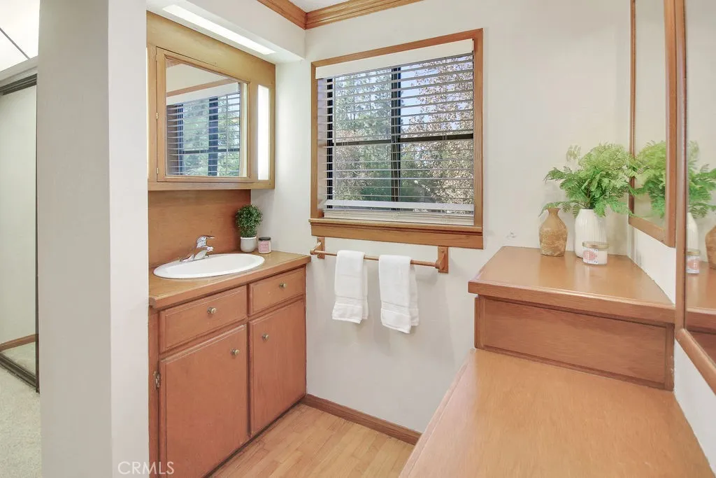 1680 Shady Brook, Fullerton, California 92831 home-pic-14