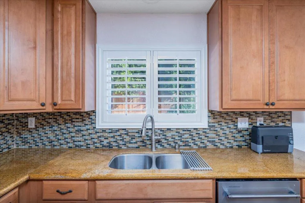 11-Kitchen