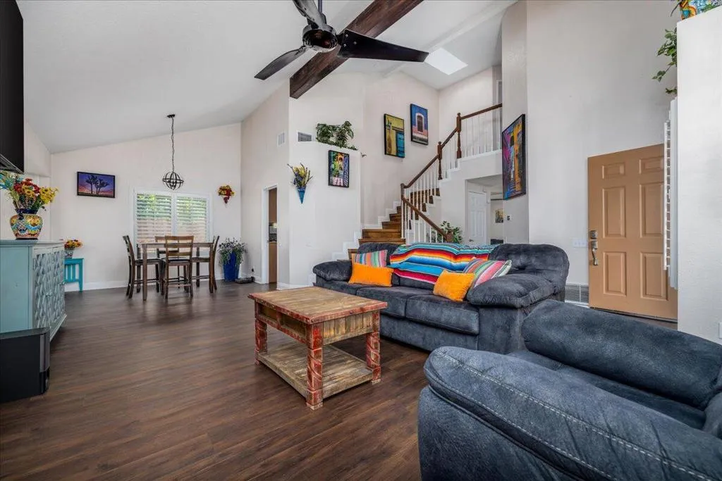 04-Living Room