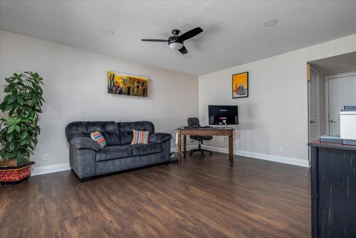15-Family Room