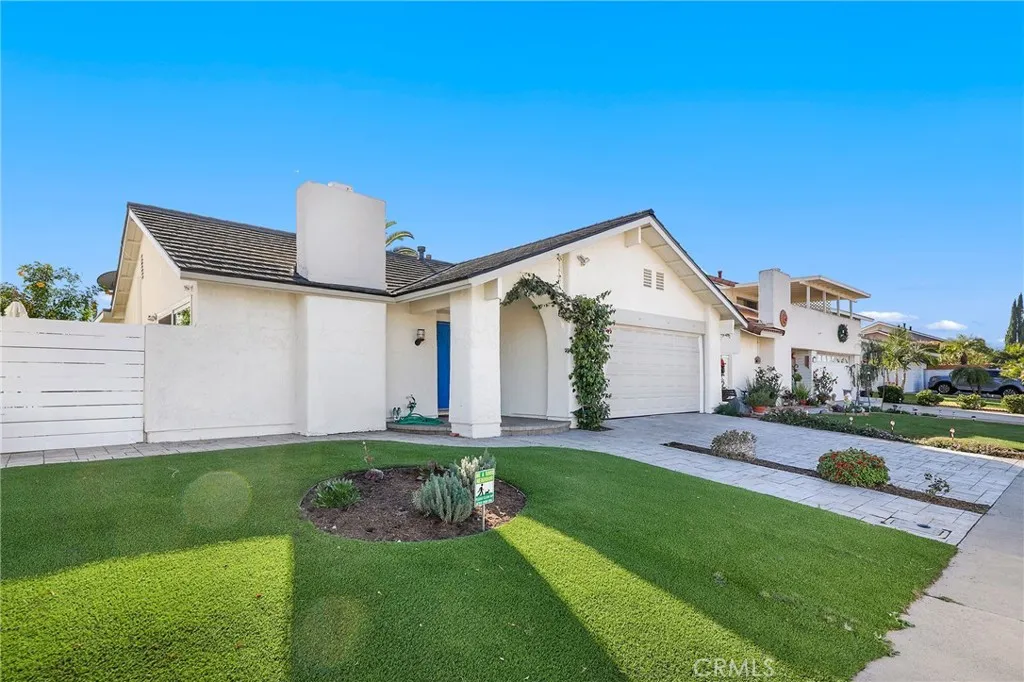 26502 Via Lara, Mission Viejo, California 92691 home-pic-1