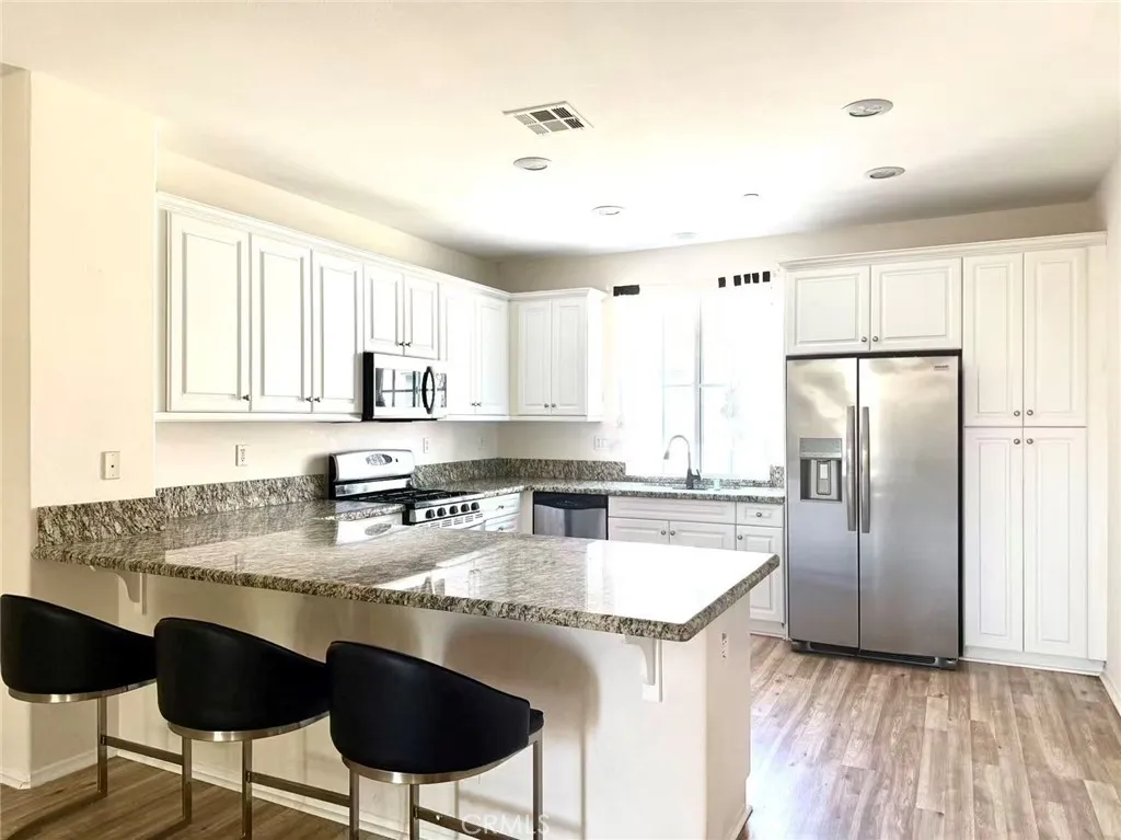 6366 Estrela, Eastvale, California 91752 home-pic-3