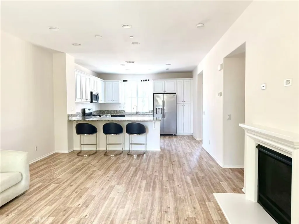 6366 Estrela, Eastvale, California 91752 home-pic-4