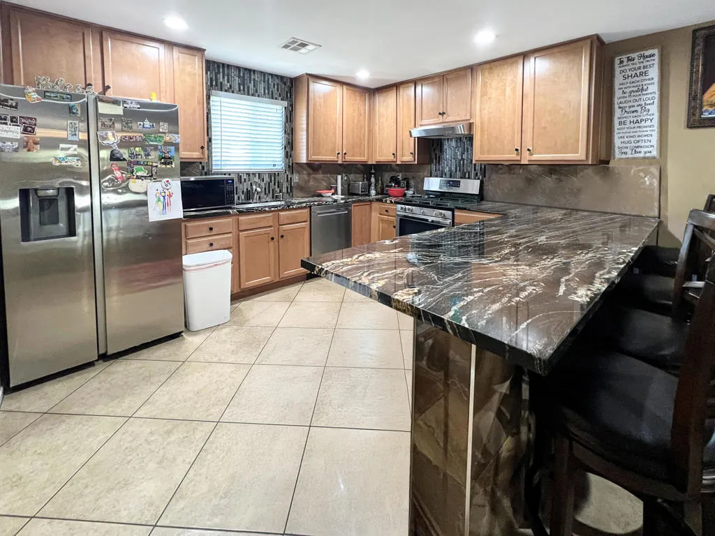 52402 Michelle Drive, Coachella, California 92236 home-pic-2