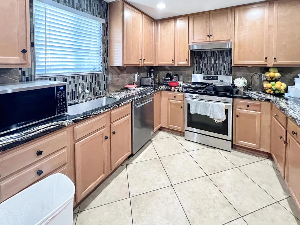 52402 Michelle Drive, Coachella, California 92236 home-pic-1