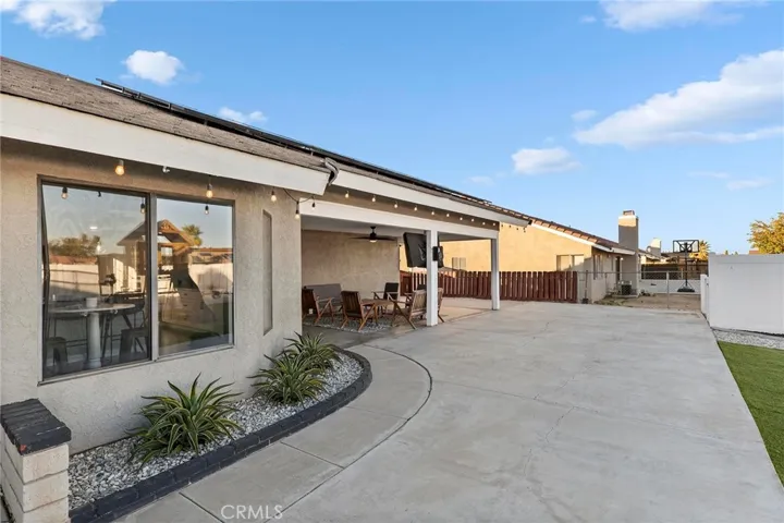 13455 Ivanpah Road, Apple Valley, California 92308