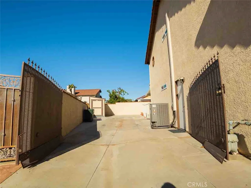 22720 Bluebird, Grand Terrace, California 92313 home-pic-30