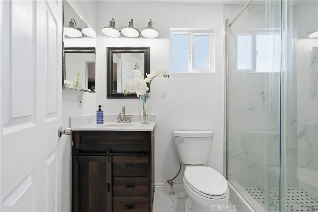 335 N London Place, Anaheim, California 92806 home-pic-24
