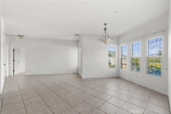 527 Stoneridge, San Luis Obispo, California 93401