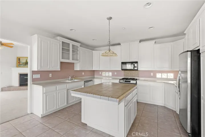 527 Stoneridge, San Luis Obispo, California 93401