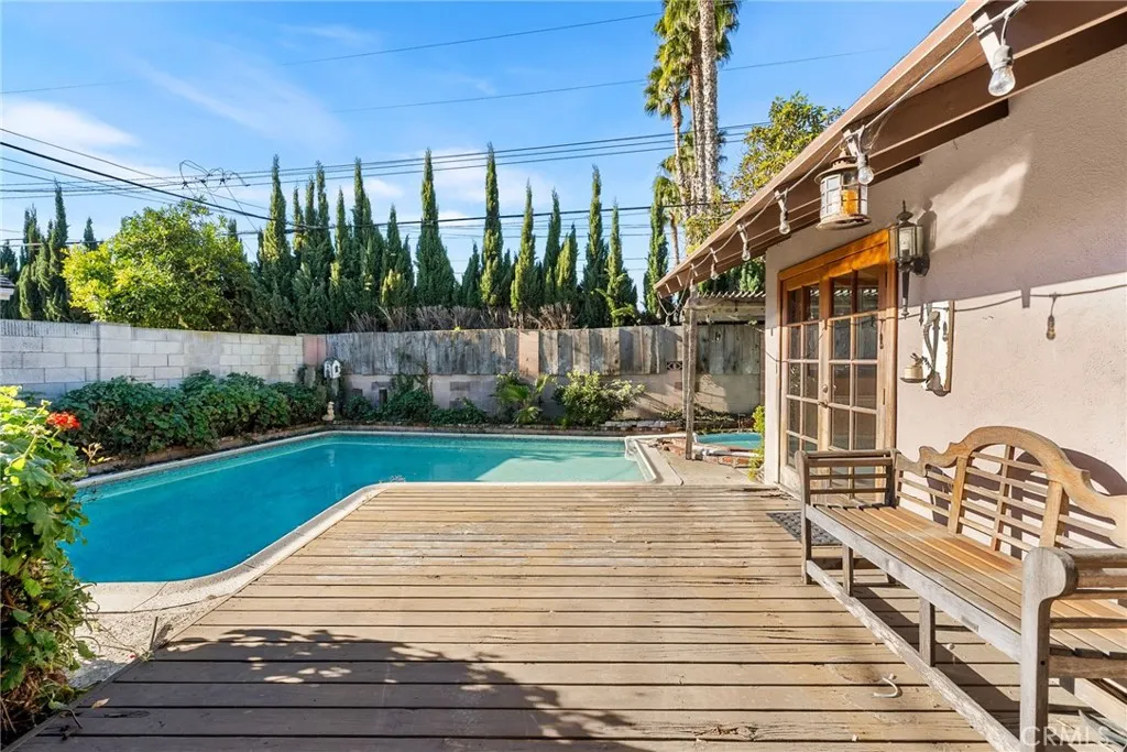 15341 Rushmoor, Huntington Beach, California 92647 home-pic-15