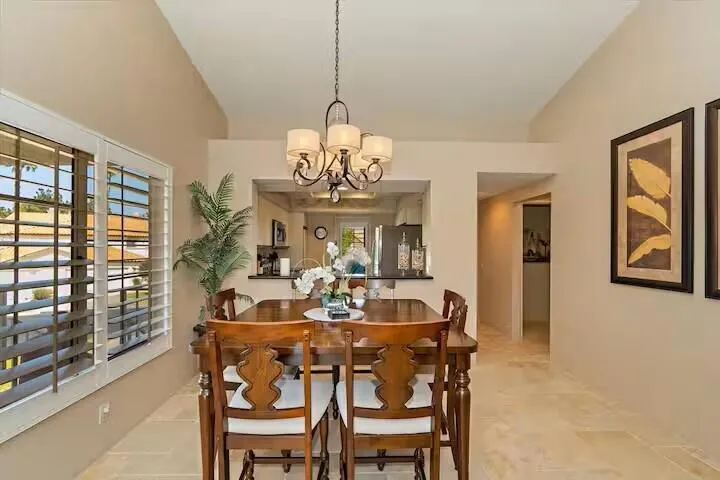 Dining 2