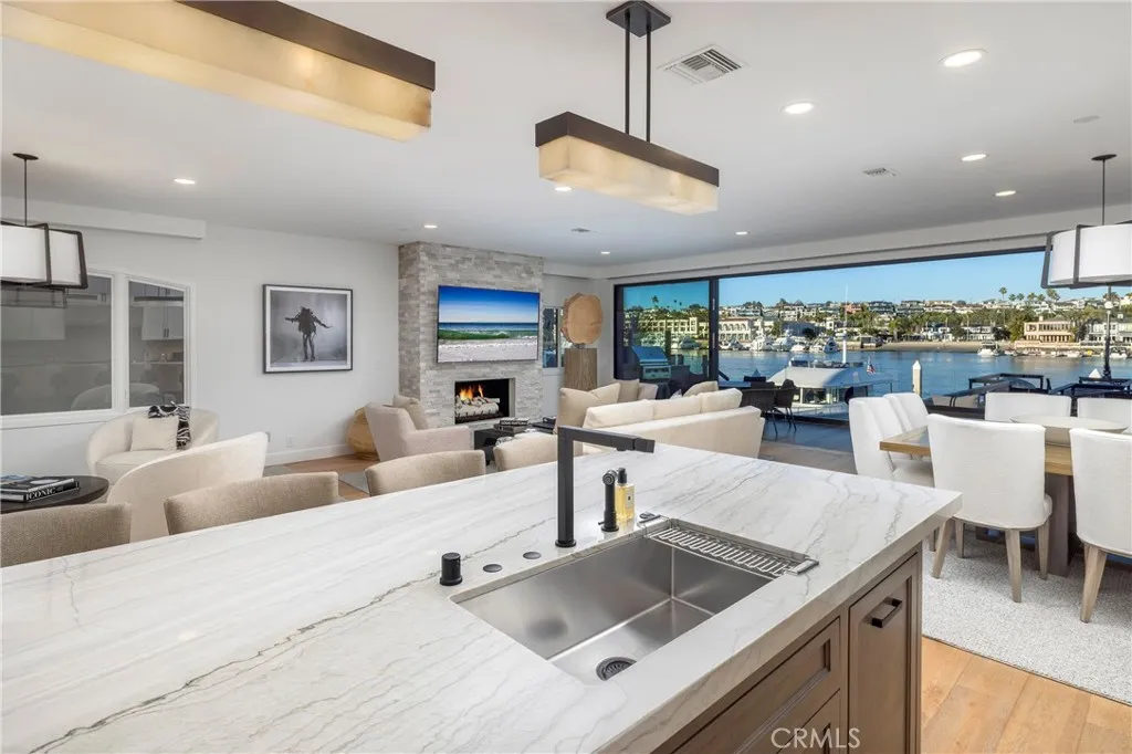 704 Via Lido Nord, Newport Beach, California 92663 home-pic-11