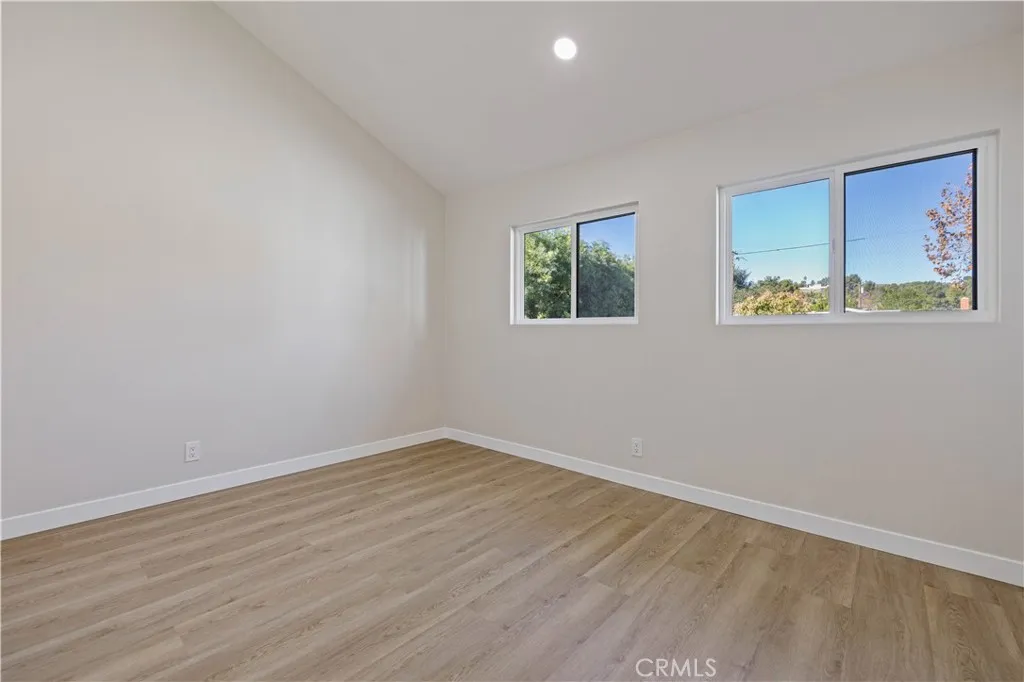 22038 Alamogordo Road, Saugus, California 91350 home-pic-17