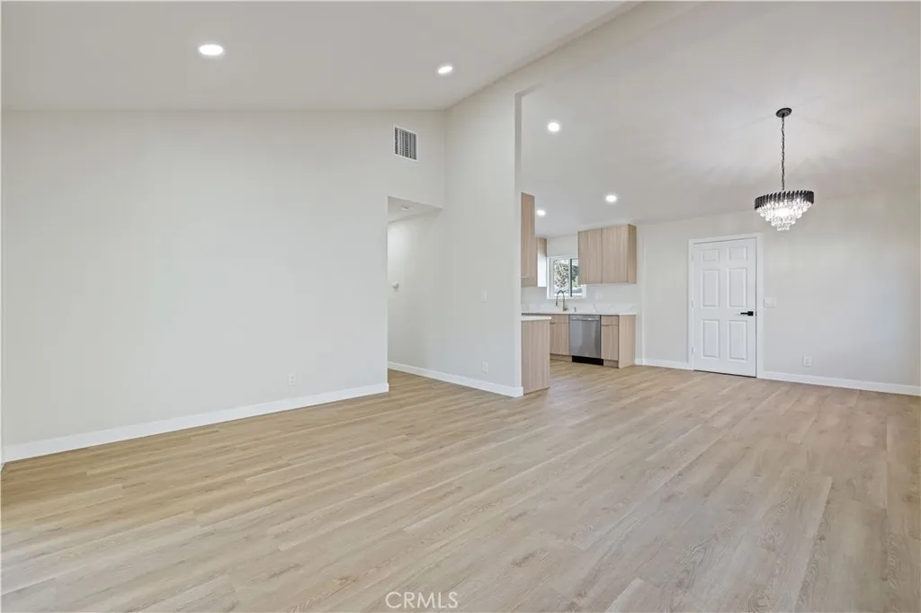 22038 Alamogordo Road, Saugus, California 91350 home-pic-6