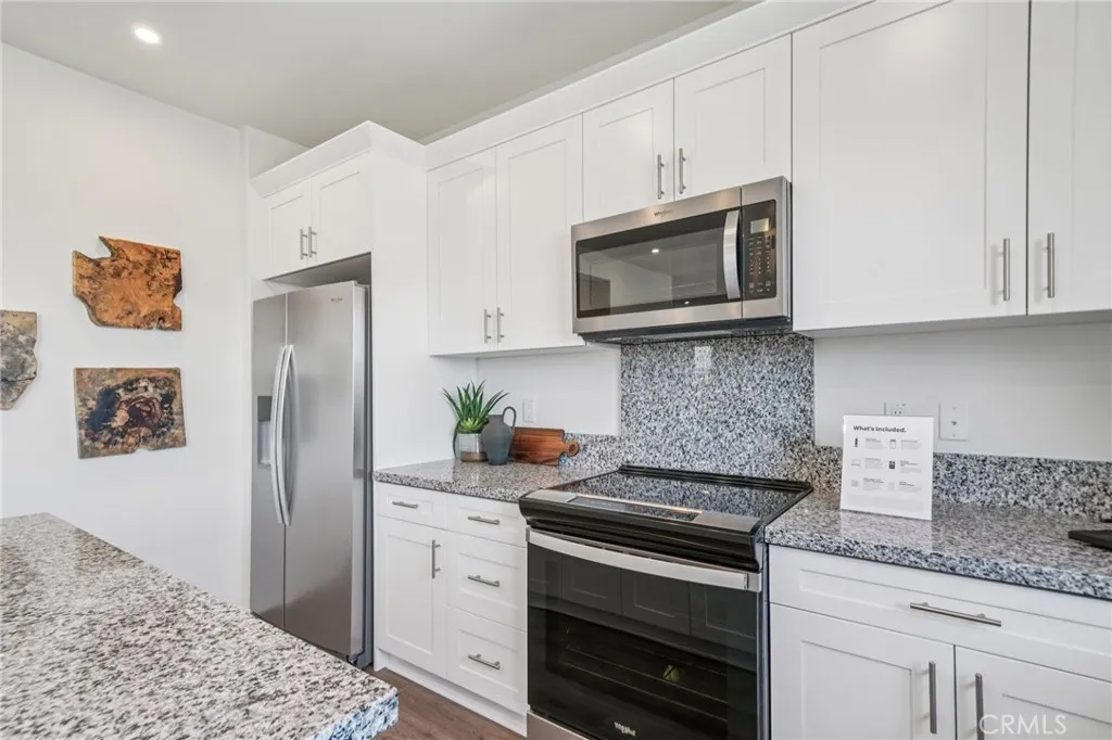 13605 Flying Cloud Way, Victorville, California 92394 home-pic-12