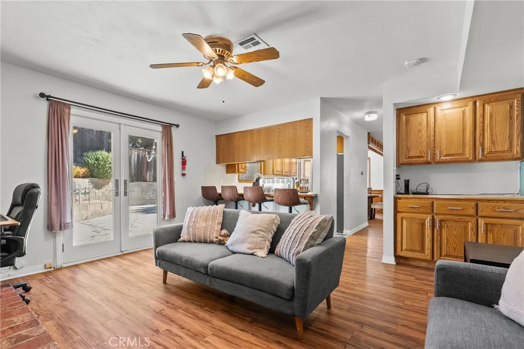 28938 Morningside Dr, Castaic, California 91384 home-pic-7