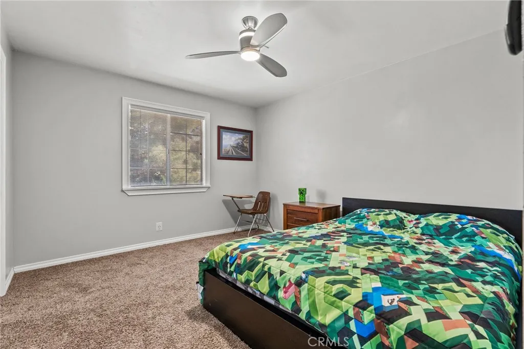 28938 Morningside Dr, Castaic, California 91384 home-pic-20
